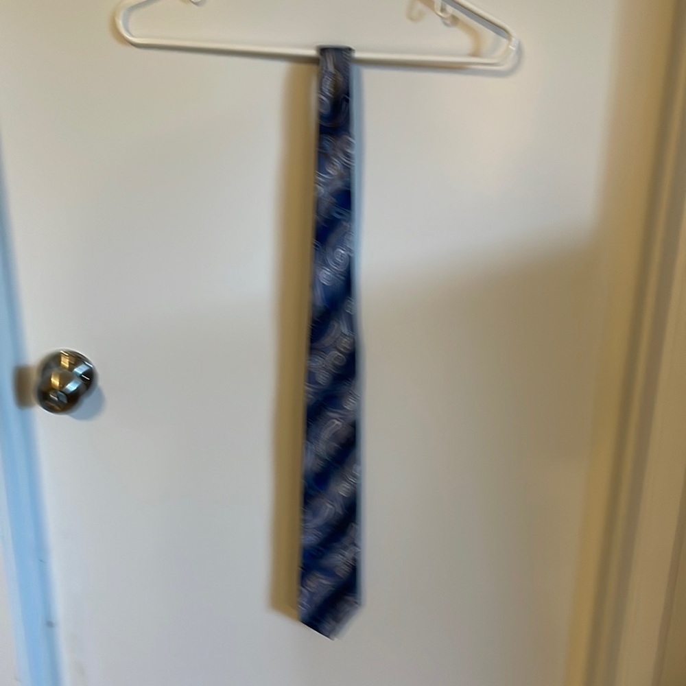 Blue paisley tie